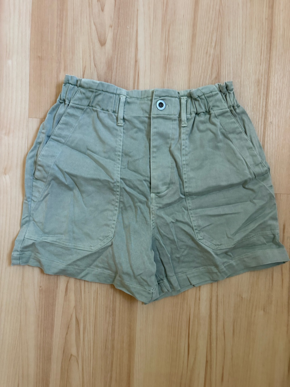 Bella Dahl Light Olive Relaxed Elastic Waist Shorts